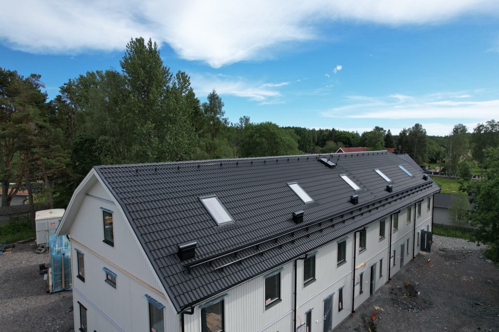 Underhåll av tak på flerbostadshus utfört av Arbetslag Bygg